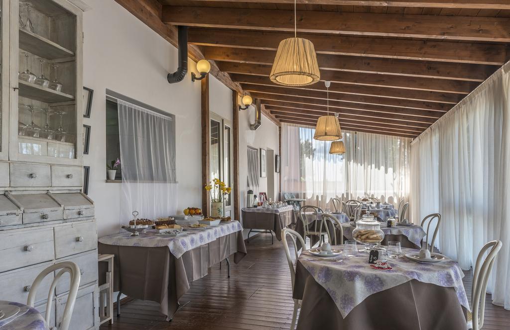 Hotel Il Cavallino Blu Volterra Exterior photo