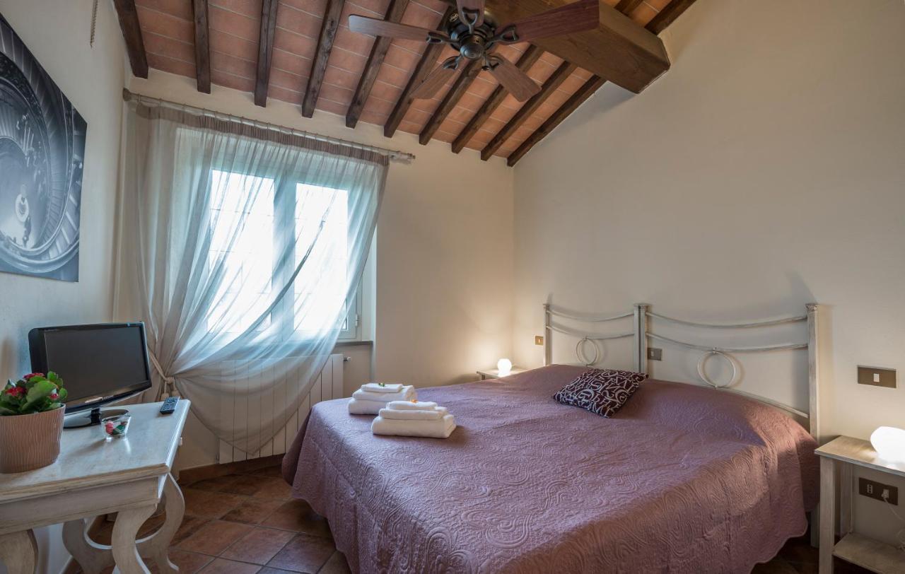 Hotel Il Cavallino Blu Volterra Exterior photo